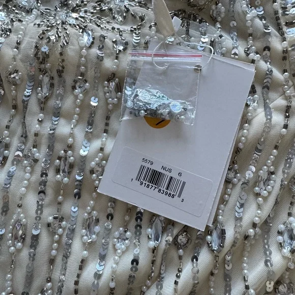 New Mac Duggal Silver Flounce Sleeve Midi Dress 5579 Size 4 - Picture 9 of 11